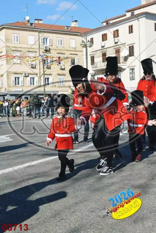 10. DV Žirafa 9 - FotoKurti