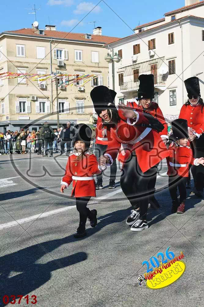 10. DV Žirafa 9 - FotoKurti