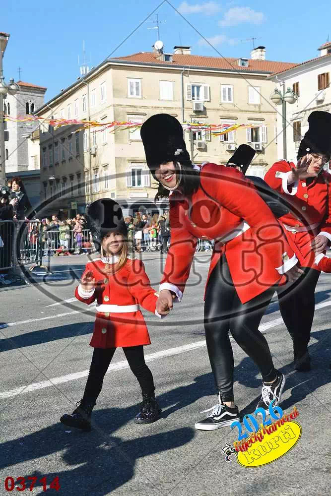10. DV Žirafa 10 - FotoKurti