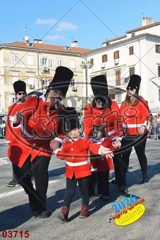 10. DV Žirafa 11 - FotoKurti