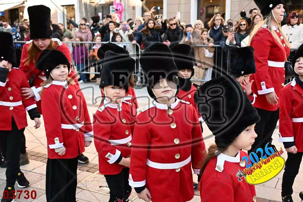10. DV Žirafa 2 - FotoKurti