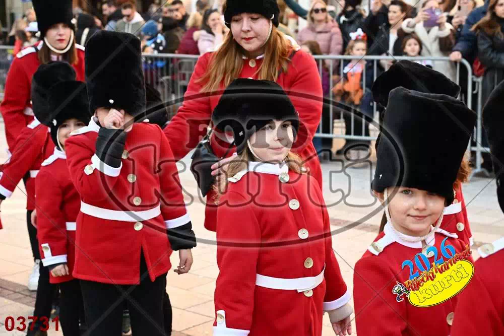 10. DV Žirafa 3 - FotoKurti