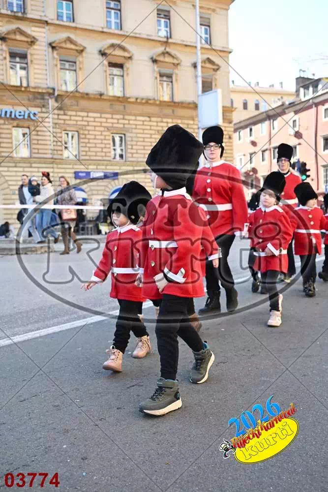 10. DV Žirafa 10 - FotoKurti