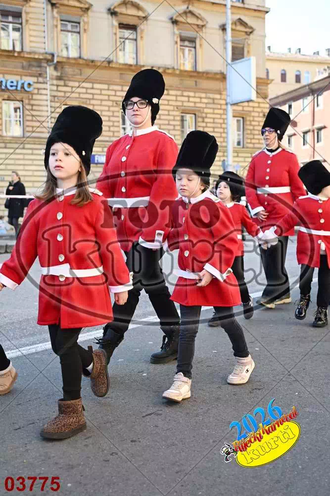 10. DV Žirafa 11 - FotoKurti