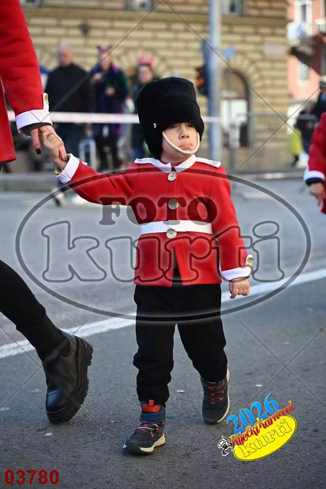 10. DV Žirafa 4 - FotoKurti