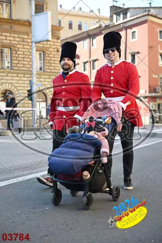 10. DV Žirafa 8 - FotoKurti