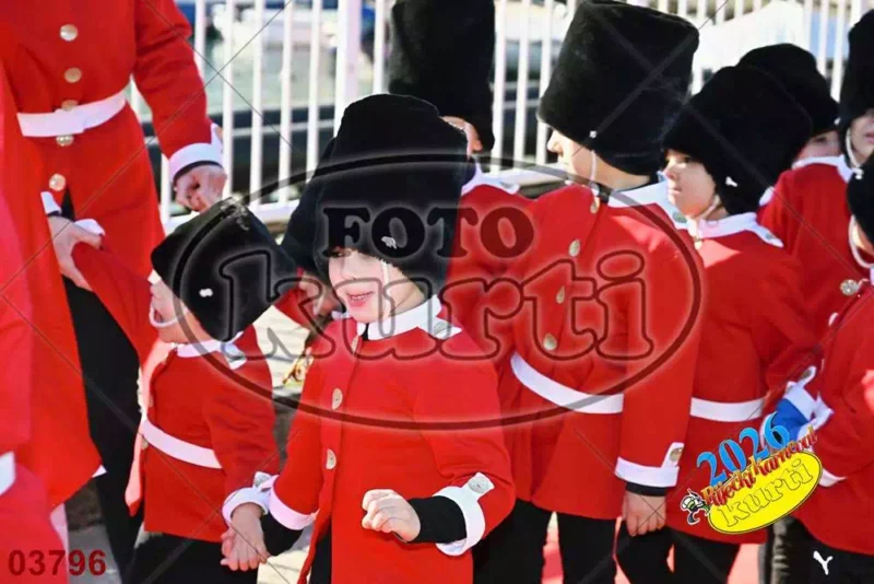 10. DV Žirafa 8 - FotoKurti