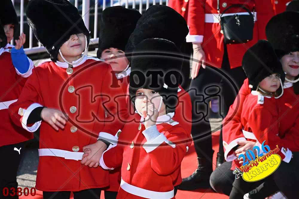 10. DV Žirafa 12 - FotoKurti