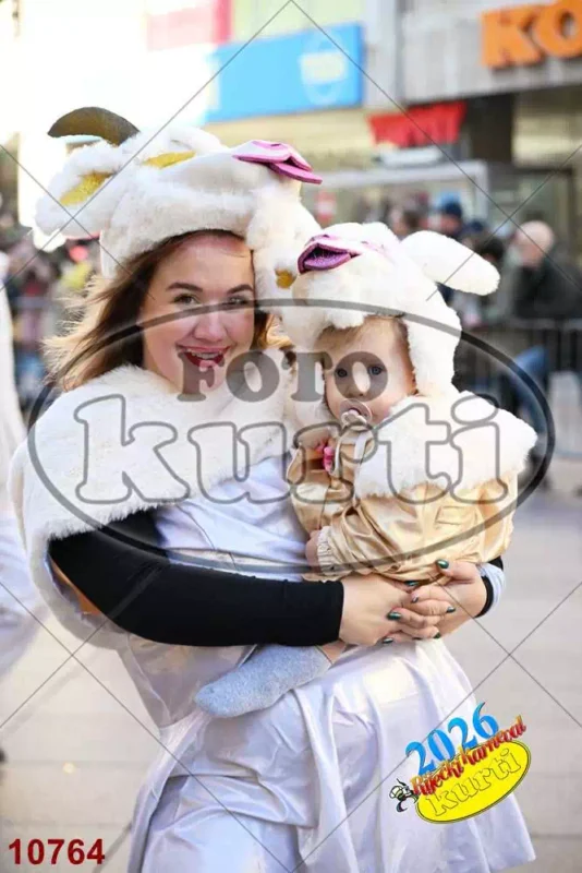 32. K.g. Siti i pijani 5 - FotoKurti
