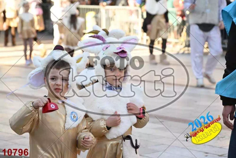 32. K.g. Siti i pijani 1 - FotoKurti