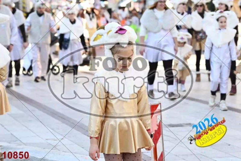 32. K.g. Siti i pijani 7 - FotoKurti