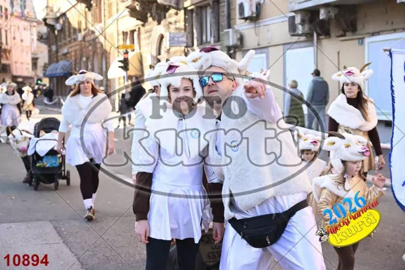 32. K.g. Siti i pijani 3 - FotoKurti