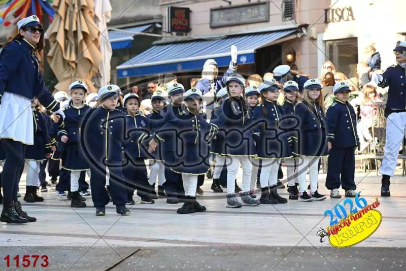 35. Kostrenske maškarice - D.V. Zlatna ribica Kostrena 7 - FotoKurti