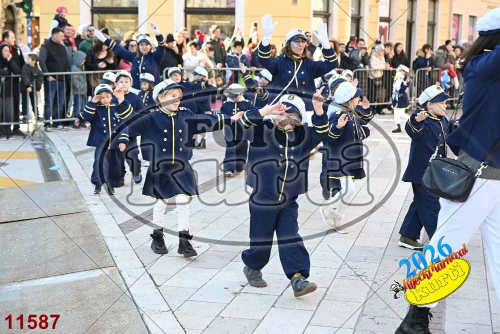 35. Kostrenske maškarice - D.V. Zlatna ribica Kostrena 9 - FotoKurti
