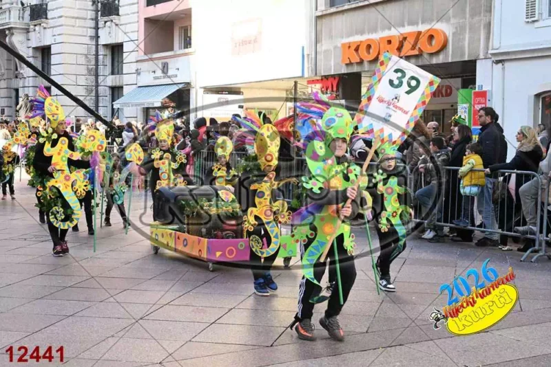 39. 105 pa opet 11 - FotoKurti