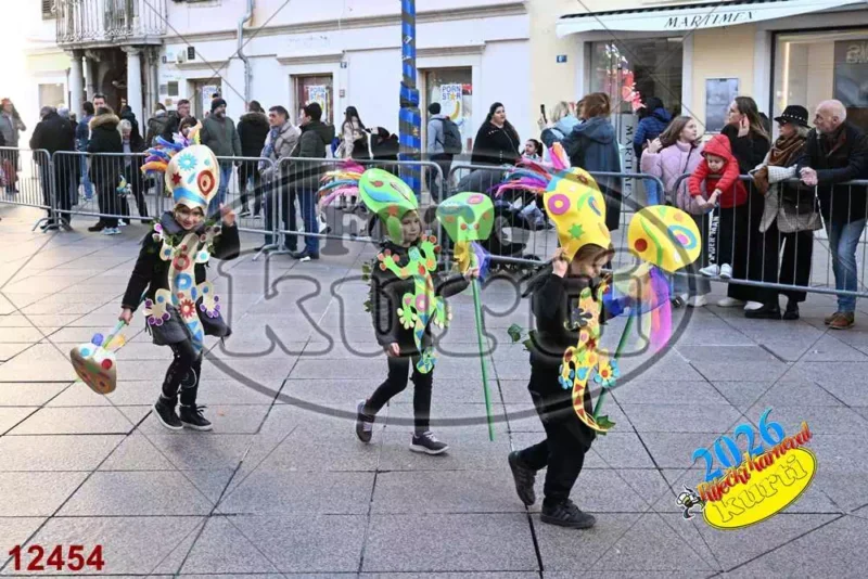 39. 105 pa opet 12 - FotoKurti