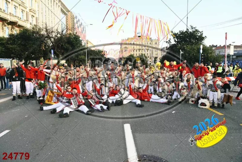 71. Halubajski zvončari 1 - FotoKurti