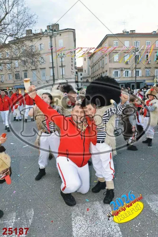 71. Halubajski zvončari 1 - FotoKurti