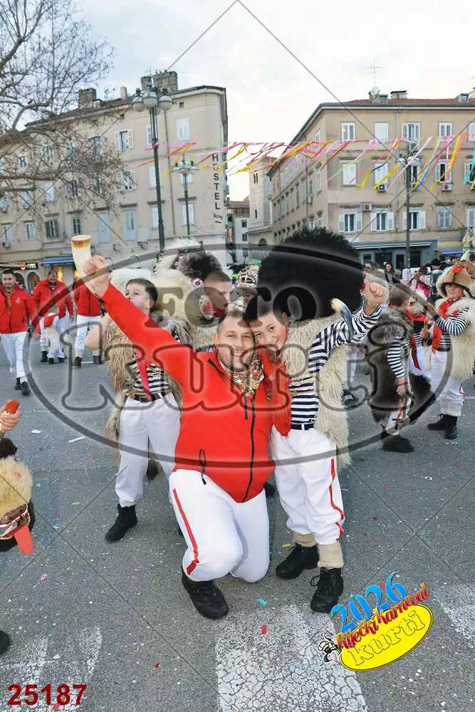 71. Halubajski zvončari 1 - FotoKurti