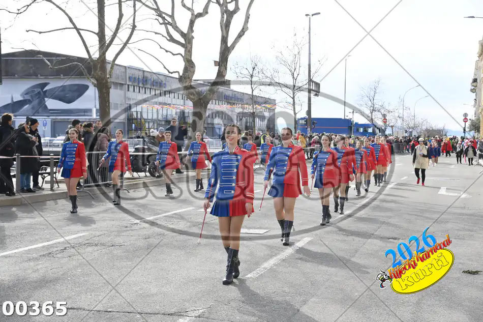000-MAZORETKINJE 1 - FotoKurti