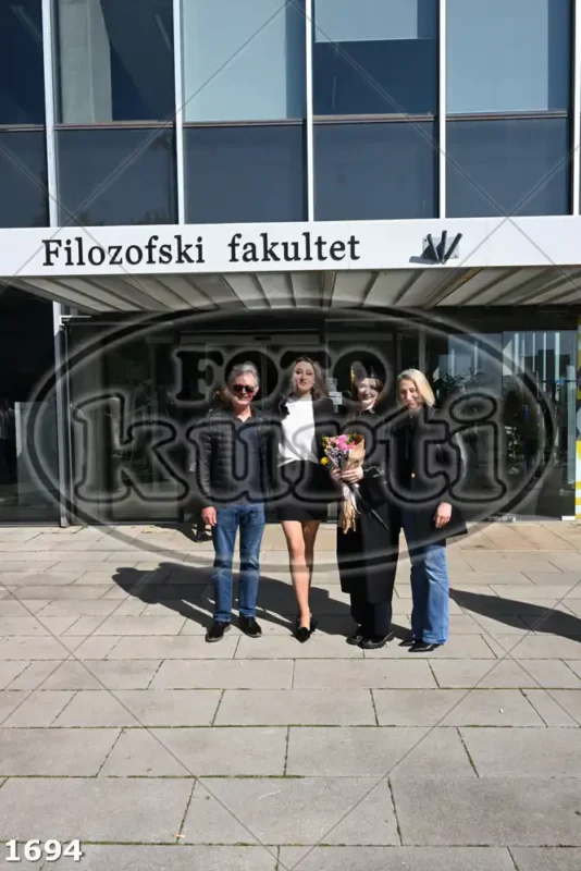 11:00h 11 - FotoKurti