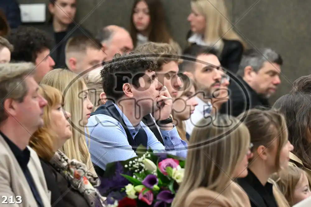 09:00h 9 - FotoKurti