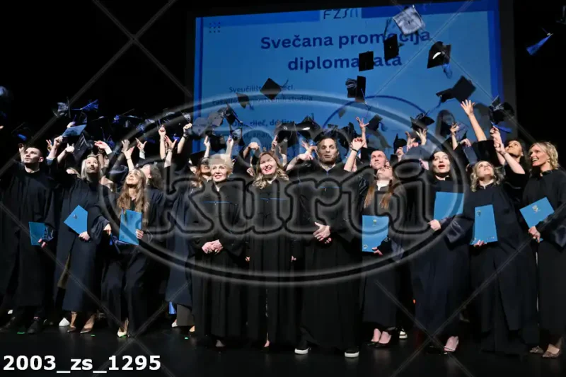 11:00h 11 - FotoKurti