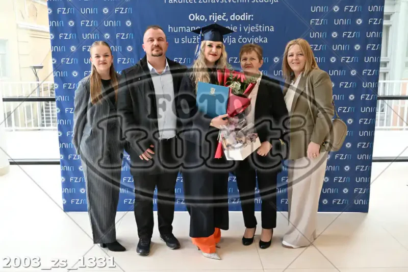 11:00h 11 - FotoKurti
