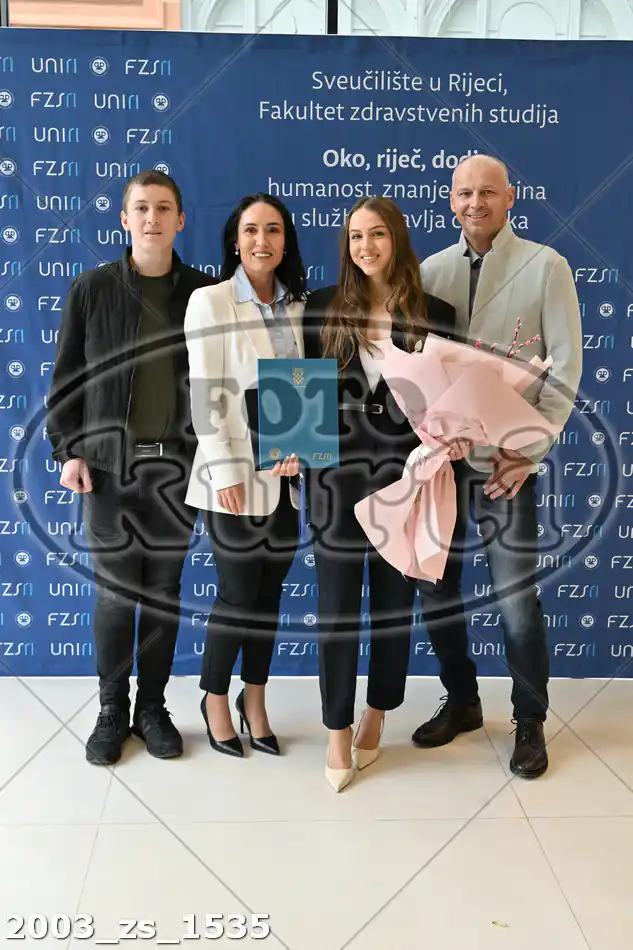11:00h 11 - FotoKurti