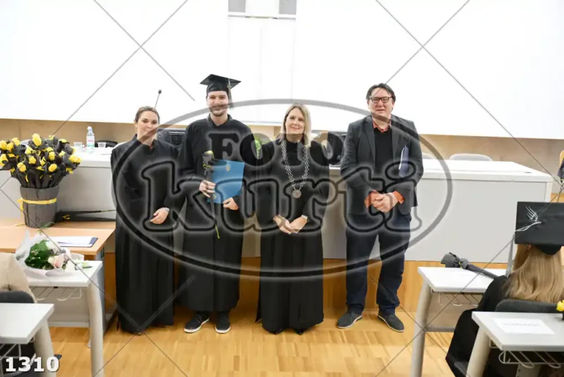 11:00h 11 - FotoKurti