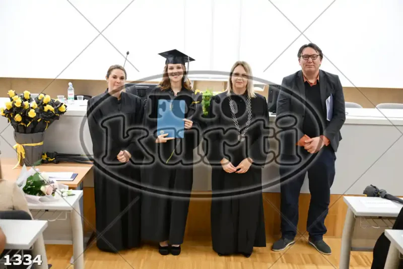11:00h 11 - FotoKurti