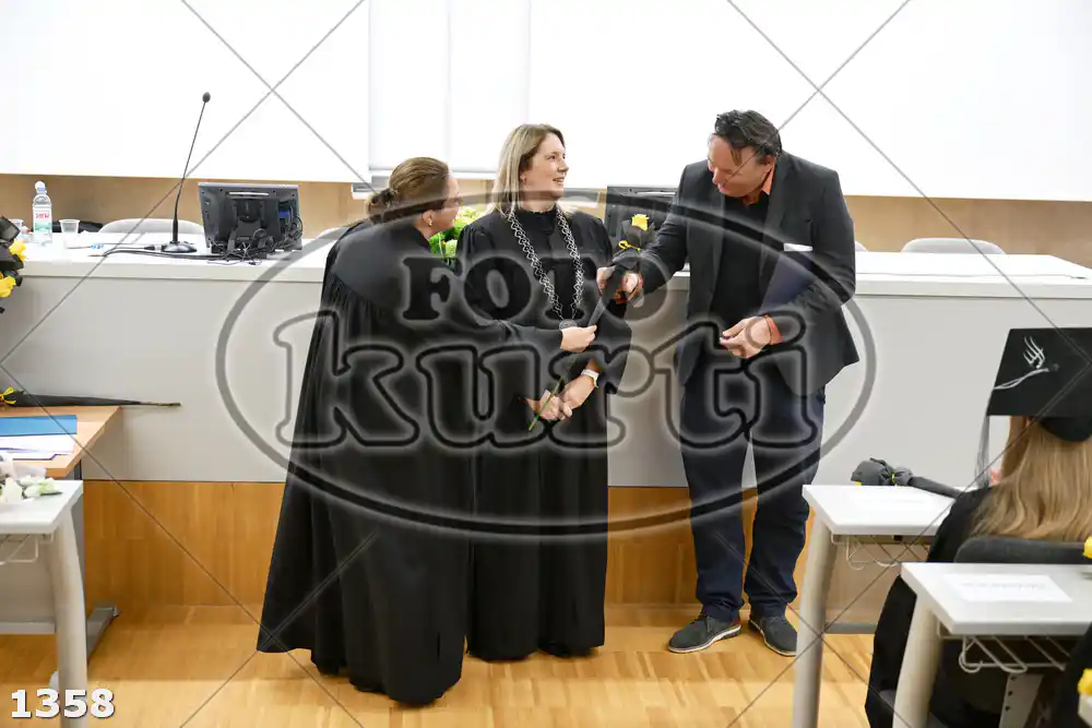 11:00h 11 - FotoKurti