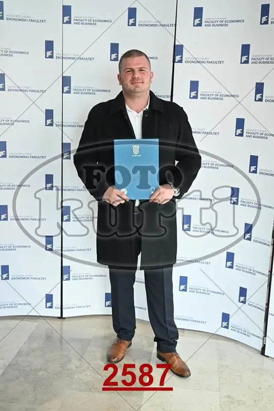 13:30h 12 - FotoKurti