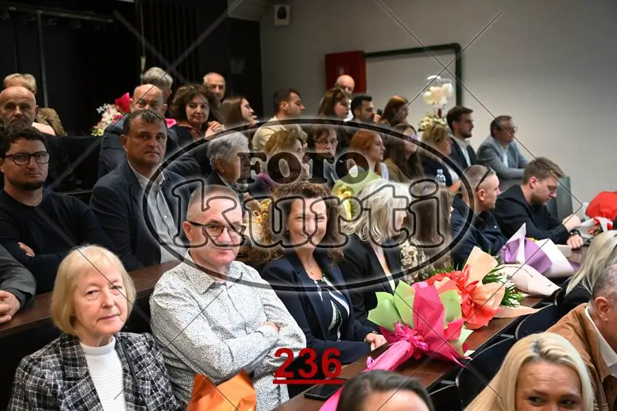 10:00h 8 - FotoKurti