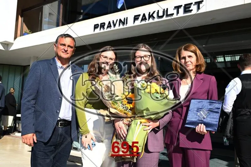 10:00h 11 - FotoKurti