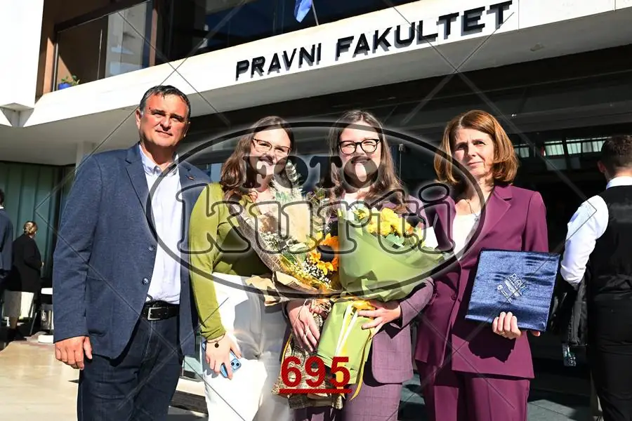 10:00h 11 - FotoKurti