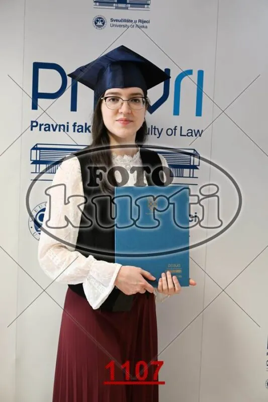 12:00h 12 - FotoKurti