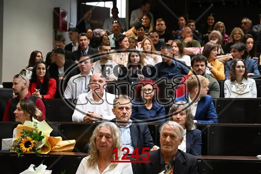 12:00h 6 - FotoKurti