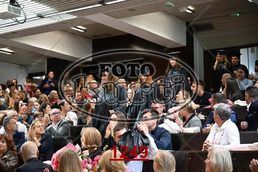 12:00h 10 - FotoKurti