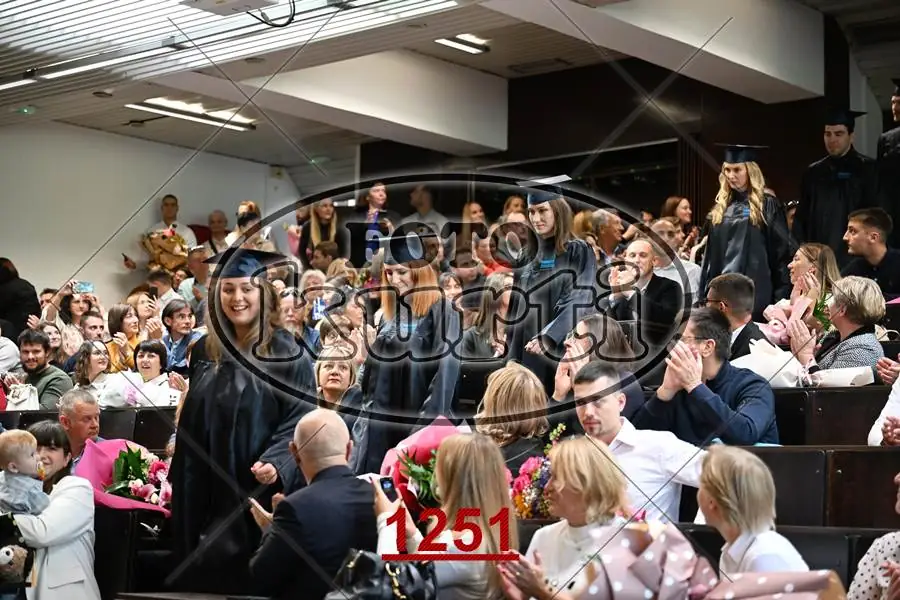 12:00h 12 - FotoKurti