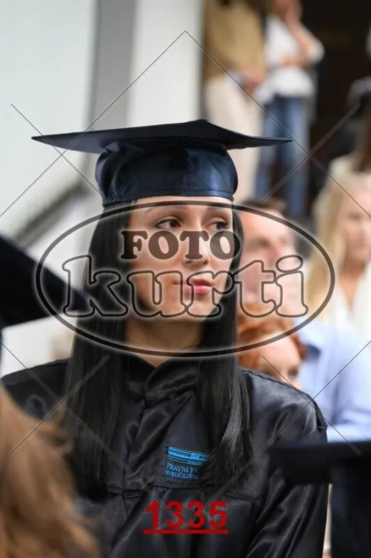 12:00h 12 - FotoKurti