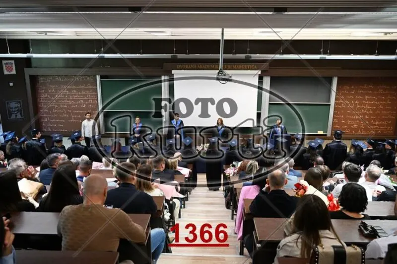 12:00h 7 - FotoKurti