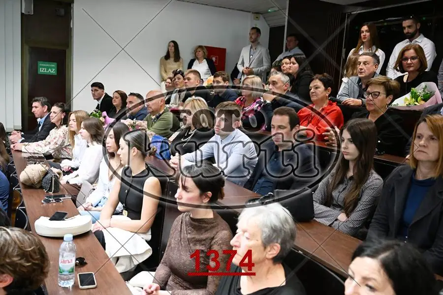 12:00h 3 - FotoKurti