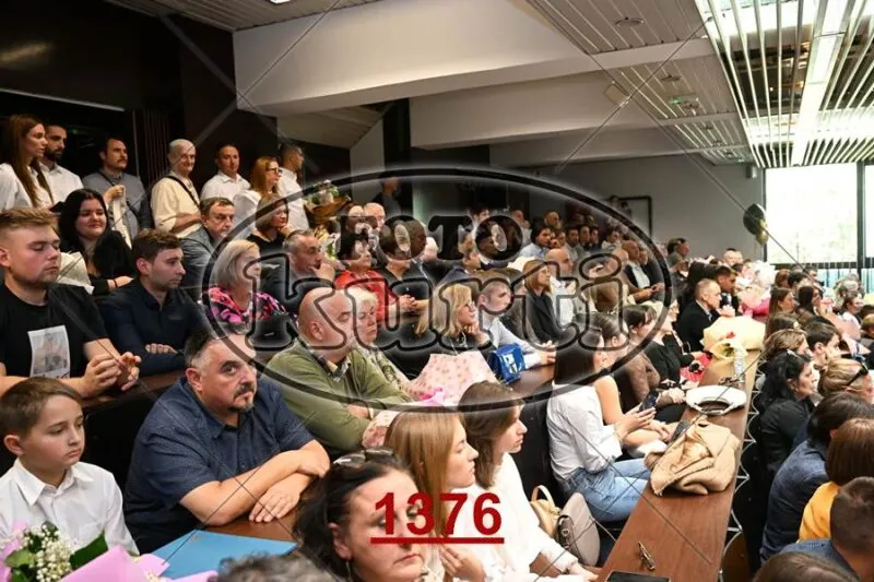 12:00h 5 - FotoKurti