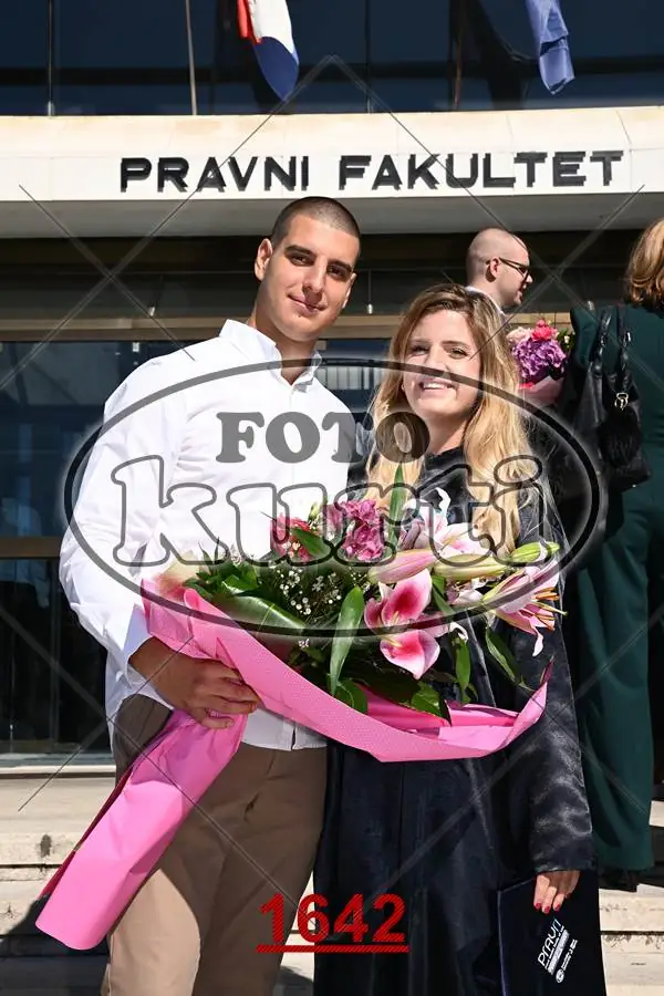 12:00h 7 - FotoKurti