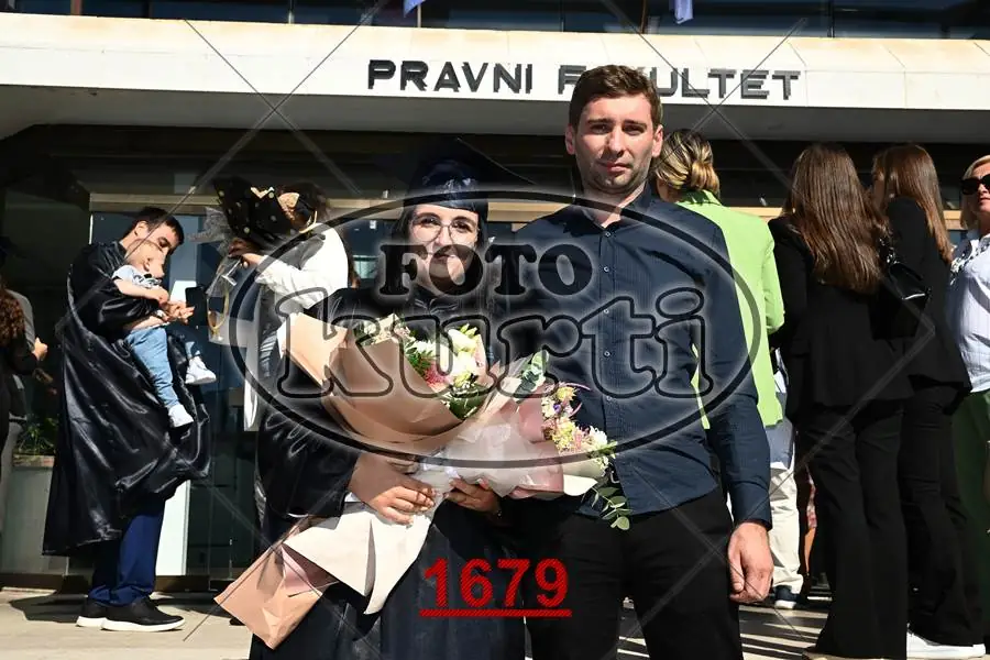 12:00h 8 - FotoKurti