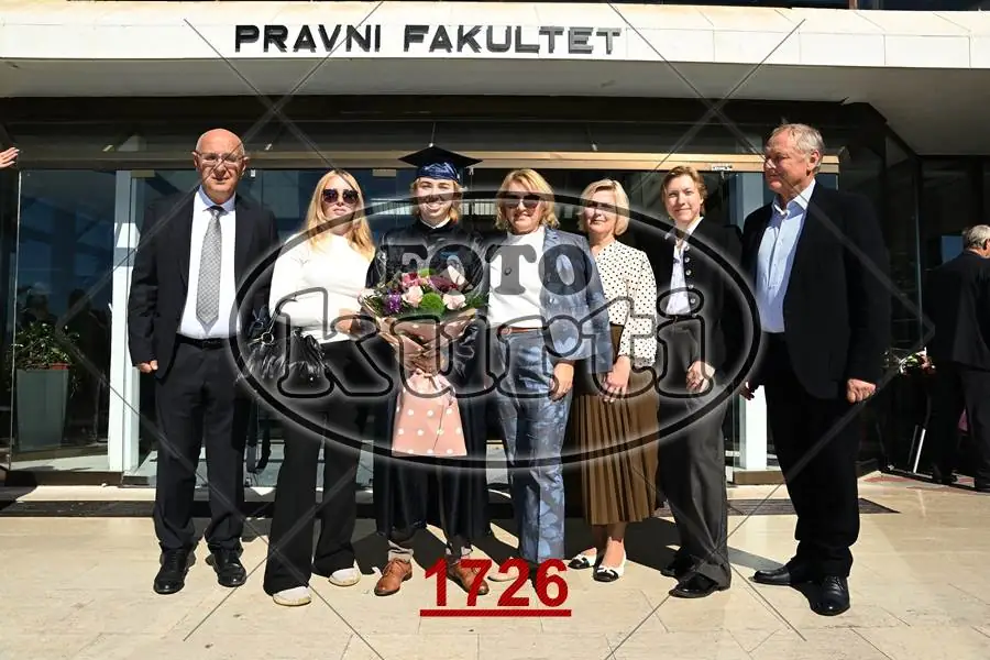 12:00h 7 - FotoKurti
