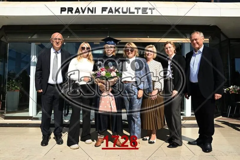 12:00h 9 - FotoKurti