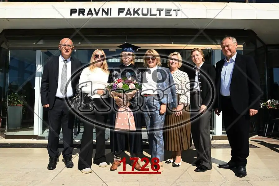 12:00h 9 - FotoKurti