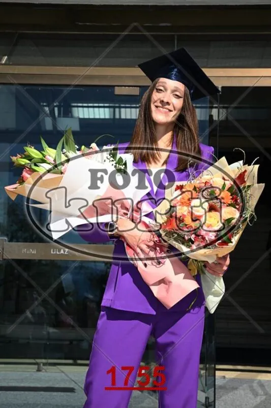 12:00h 12 - FotoKurti